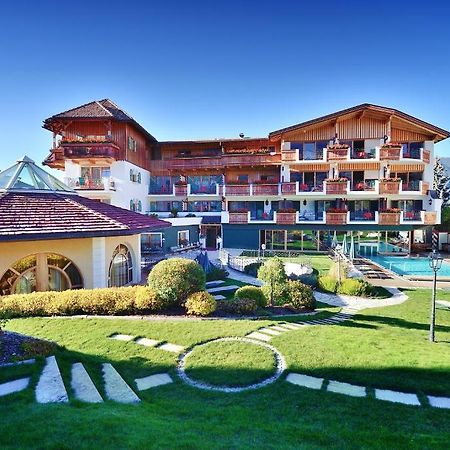 Mirabell Dolomites Hotel Luxury Ayurveda & Spa Olang Екстериор снимка