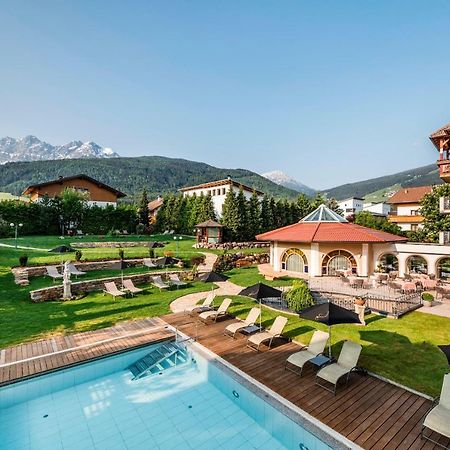 Mirabell Dolomites Hotel - Luxury Ayurveda & Spa Olang Екстериор снимка