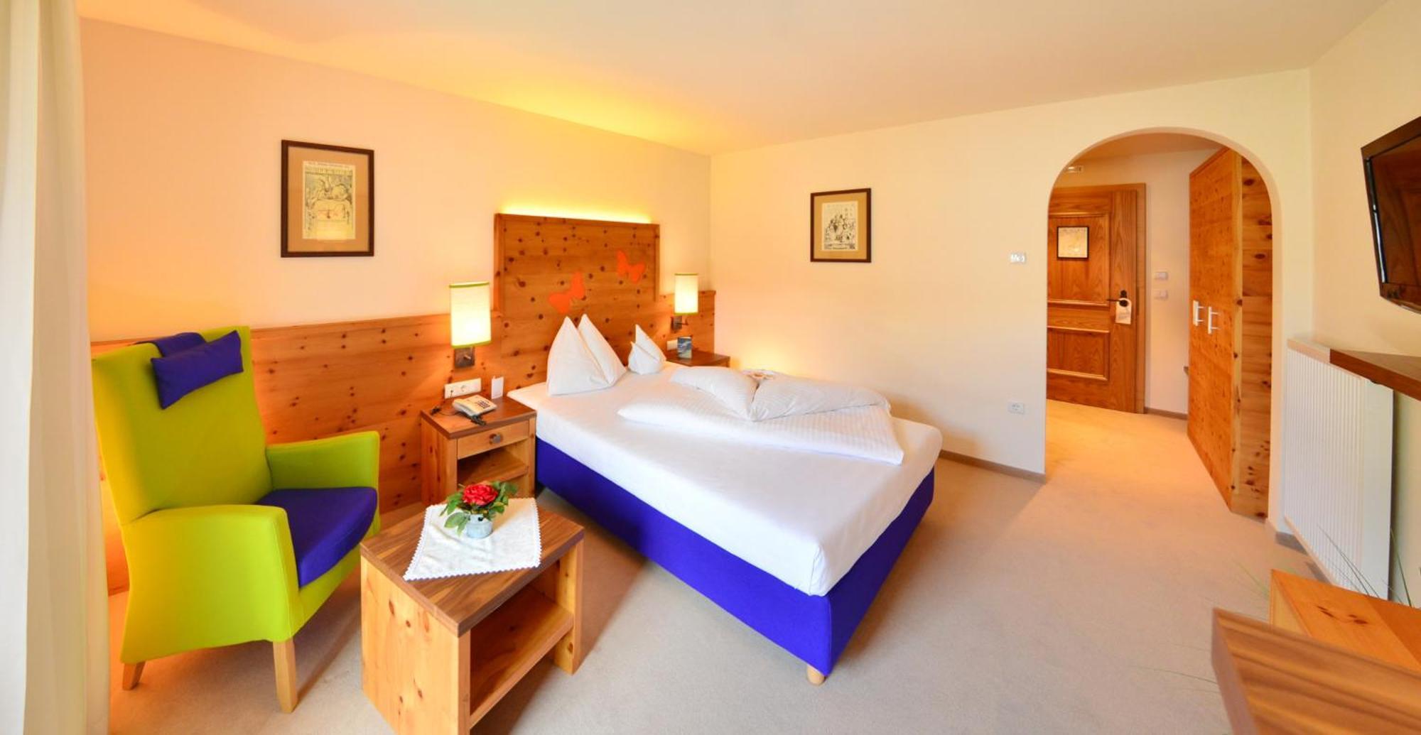 Mirabell Dolomites Hotel - Luxury Ayurveda & Spa Olang Екстериор снимка