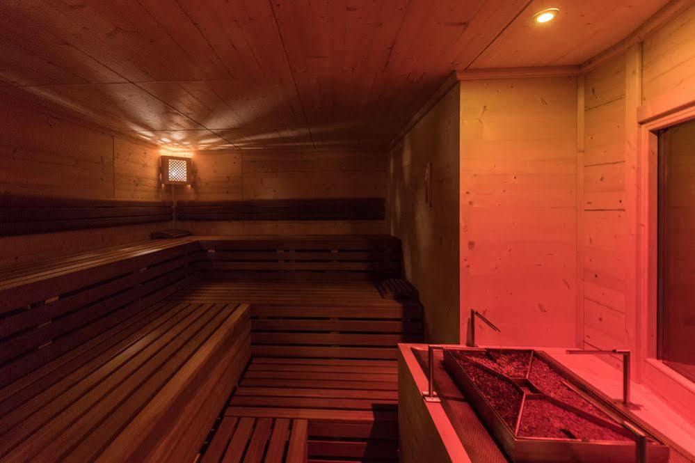 Mirabell Dolomites Hotel - Luxury Ayurveda & Spa Olang Екстериор снимка