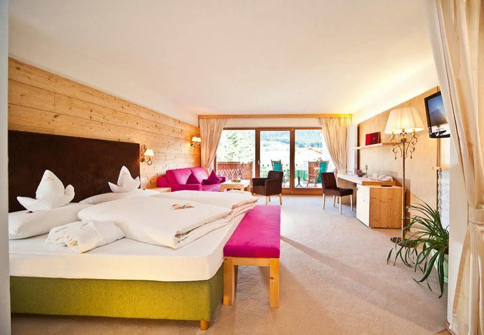 Mirabell Dolomites Hotel - Luxury Ayurveda & Spa Olang Екстериор снимка