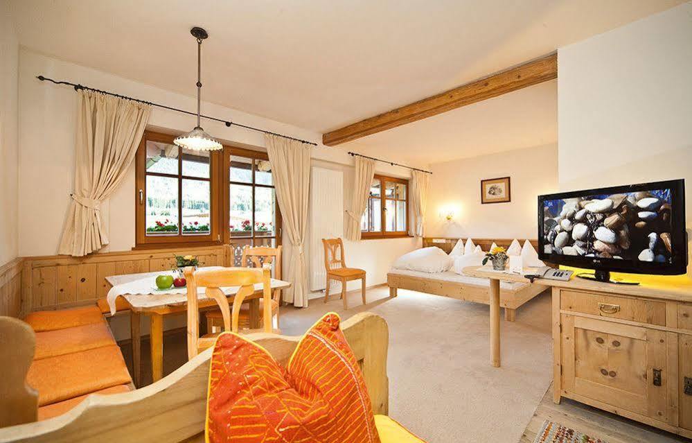 Mirabell Dolomites Hotel - Luxury Ayurveda & Spa Olang Екстериор снимка
